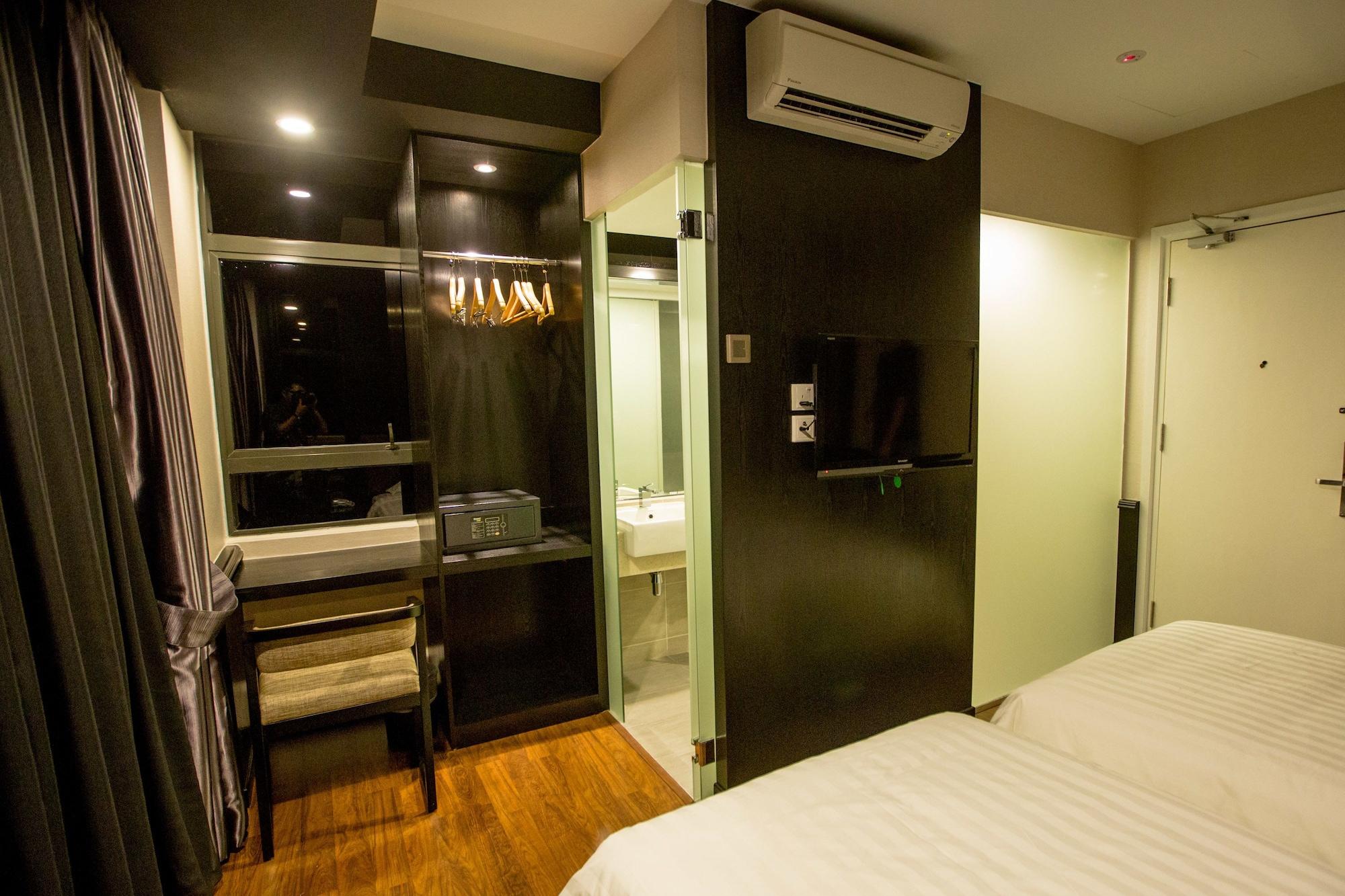 Manhattan Business Hotel Damansara Perdana Petaling Jaya Ngoại thất bức ảnh