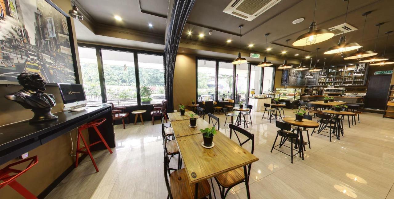 Manhattan Business Hotel Damansara Perdana Petaling Jaya Ngoại thất bức ảnh